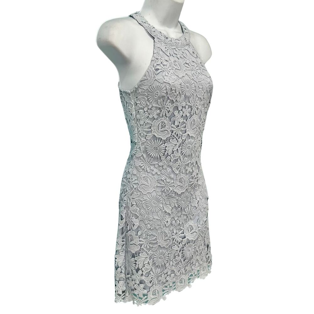Lulus Light Grey Crochet Lace Mini Shift Sheath Sleeveless Dress sz XS Love Poem - Picture 5 of 9